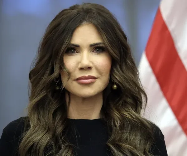 Kristi Noem Height, Biography, Age, Family, Career, and Net Worth